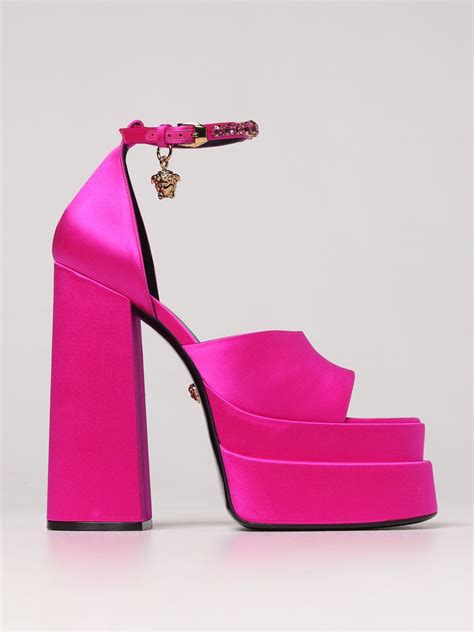 scarpe versace rosa fluo|Nuova collezione di scarpe da donna di Versace su FARFETCH.